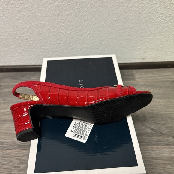 Karen Scott Women’s Red Crocodile Print Jerricca Slingback Pumps - Picture 6 of 6